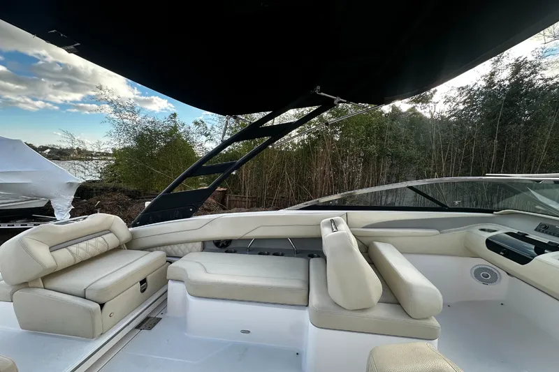 Slide: The Image of Regal LX4 2020 - 6