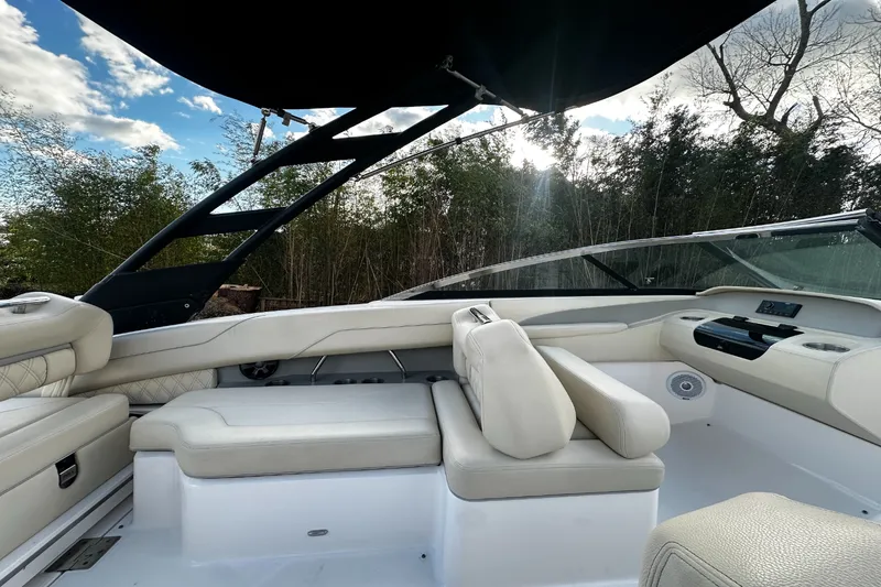 Slide: The Image of Regal LX4 2020 - 9