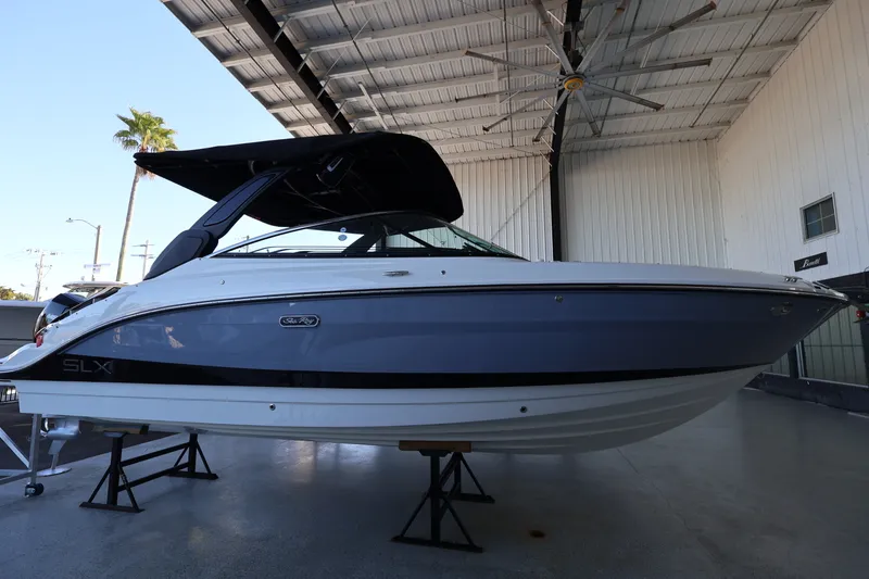 The Image of Sea Ray SLX 260 Outboard 2025 - 0