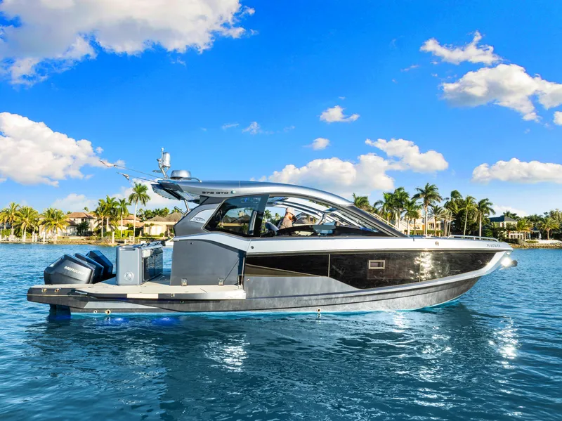 Slide: The Image of Galeon 375 GTO 2024 - 13