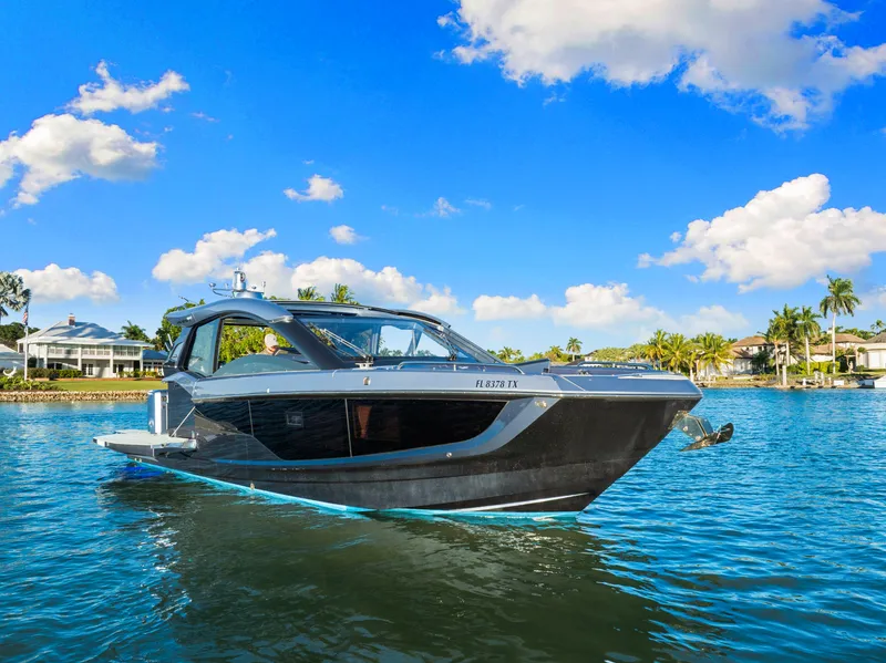 Slide: The Image of Galeon 375 GTO 2024 - 14