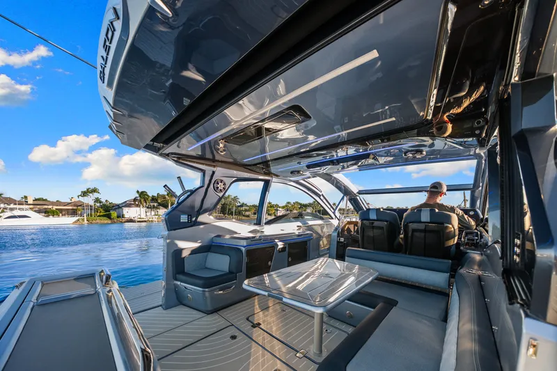 Slide: The Image of Galeon 375 GTO 2024 - 26