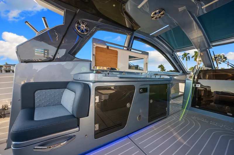 Slide: The Image of Galeon 375 GTO 2024 - 33