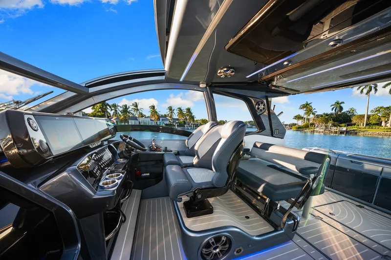 Slide: The Image of Galeon 375 GTO 2024 - 37