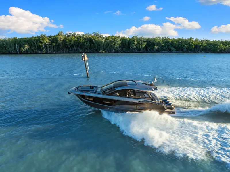 Slide: The Image of Galeon 375 GTO 2024 - 4