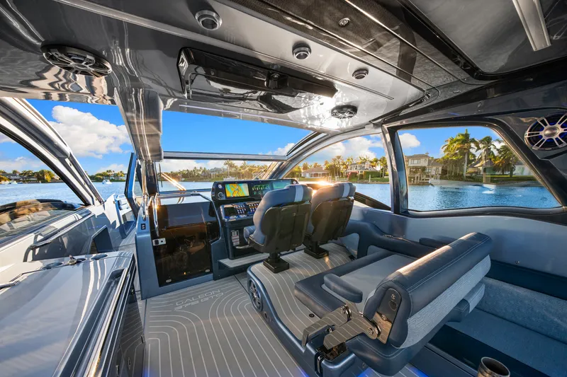 Slide: The Image of Galeon 375 GTO 2024 - 41