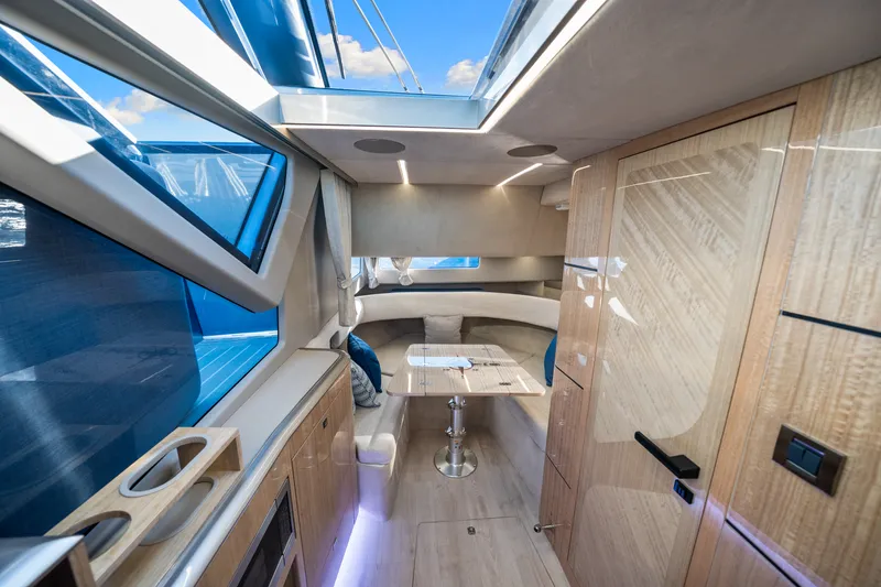 Slide: The Image of Galeon 375 GTO 2024 - 44