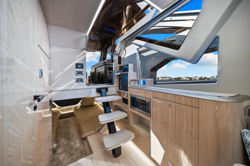 Slide: The Image of Galeon 375 GTO 2024 - 47