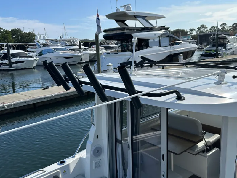 Slide: The Image of Beneteau ANTARES 8 2023 - 23