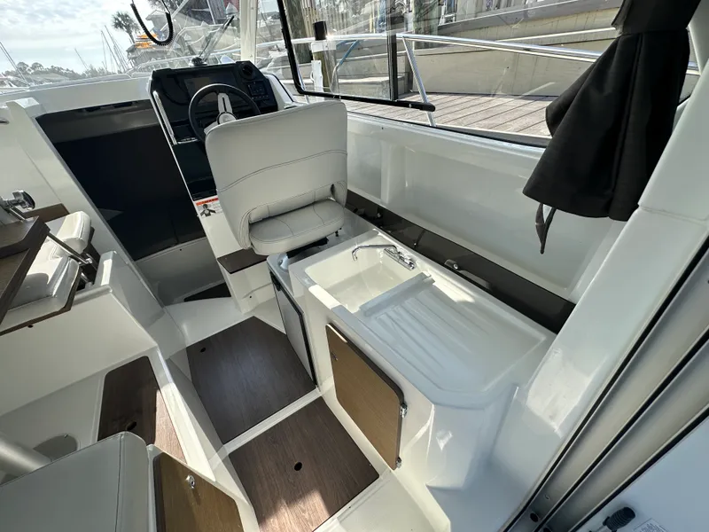 Slide: The Image of Beneteau ANTARES 8 2023 - 38