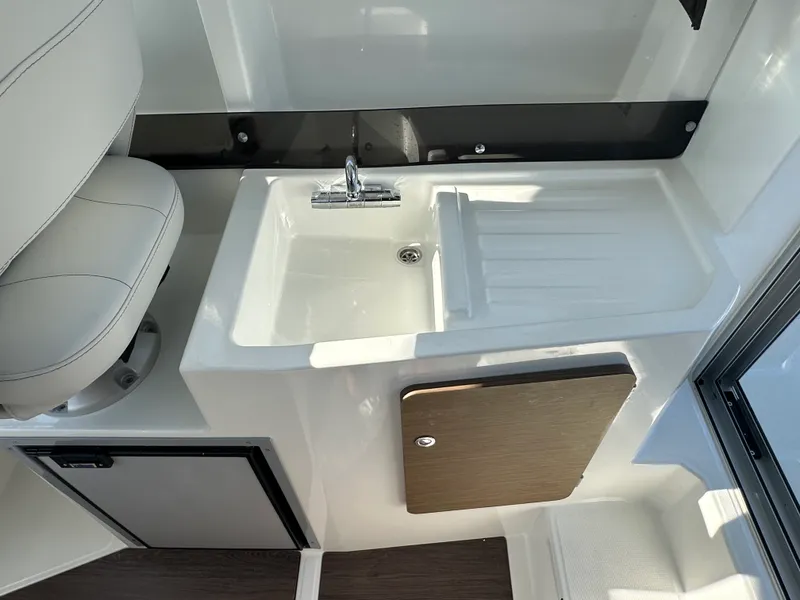 Slide: The Image of Beneteau ANTARES 8 2023 - 42