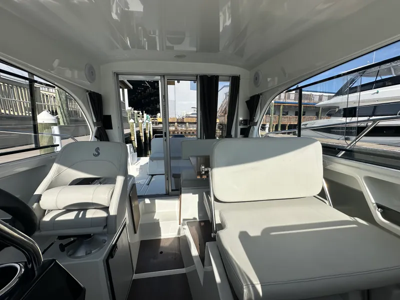 Slide: The Image of Beneteau ANTARES 8 2023 - 45