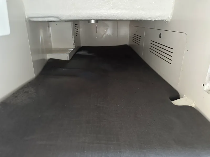 Slide: The Image of Beneteau ANTARES 8 2023 - 61