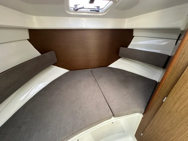 Slide: The Image of Beneteau ANTARES 8 2023 - 64