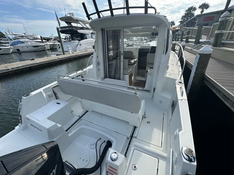 Slide: The Image of Beneteau ANTARES 8 2023 - 71