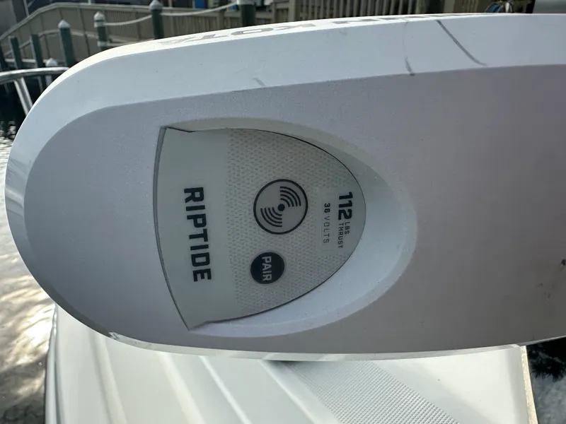 Slide: The Image of Beneteau ANTARES 8 2023 - 76