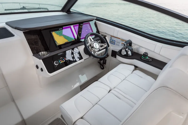 Slide: The Image of Sea Ray Sundancer 320 Outboard 2026 - 20