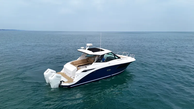 Slide: The Image of Sea Ray Sundancer 320 Outboard 2026 - 2