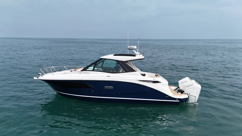 The Image of Sea Ray Sundancer 320 Outboard 2026 - 0