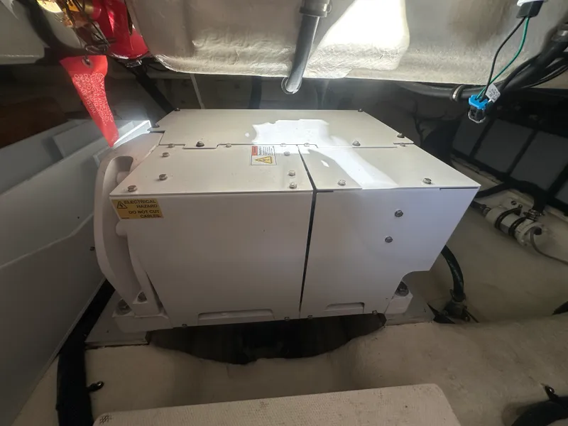 Slide: The Image of Sea Ray 370 SUNDANCER OUTBOARD 2021 - 22