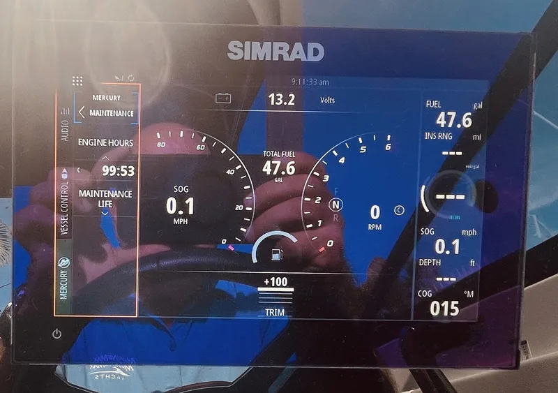 Slide: The Image of Sea Ray 270 SDX OB 2023 - 16