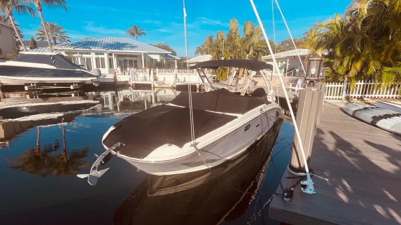 Slide: The Image of Sea Ray 270 SDX OB 2023 - 2