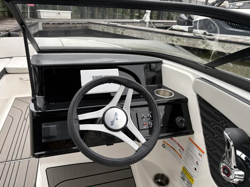 Slide: The Image of Sea Ray SPX 210 Outboard 2026 - 14