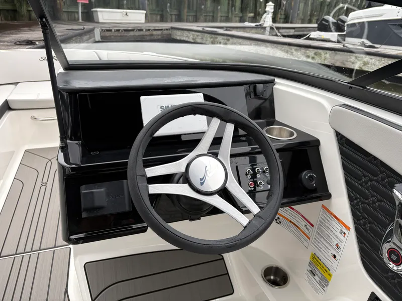 Slide: The Image of Sea Ray SPX 210 Outboard 2026 - 22