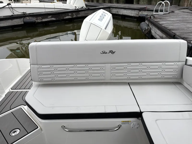 Slide: The Image of Sea Ray SPX 210 Outboard 2026 - 25