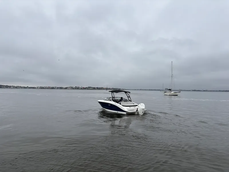 Slide: The Image of Sea Ray SPX 210 Outboard 2026 - 9