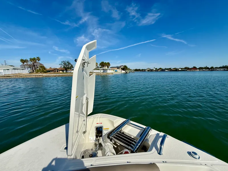 Slide: The Image of Boston Whaler 330 Vantage 2026 - 65