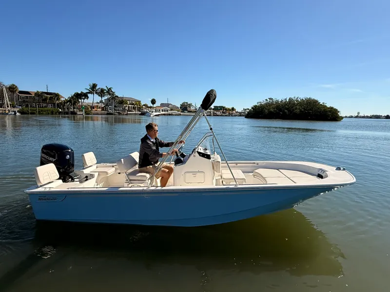 Slide: The Image of Boston Whaler 170 Montauk 2026 - 11