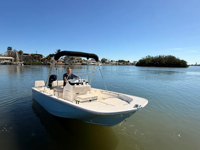 Slide: The Image of Boston Whaler 170 Montauk 2026 - 13