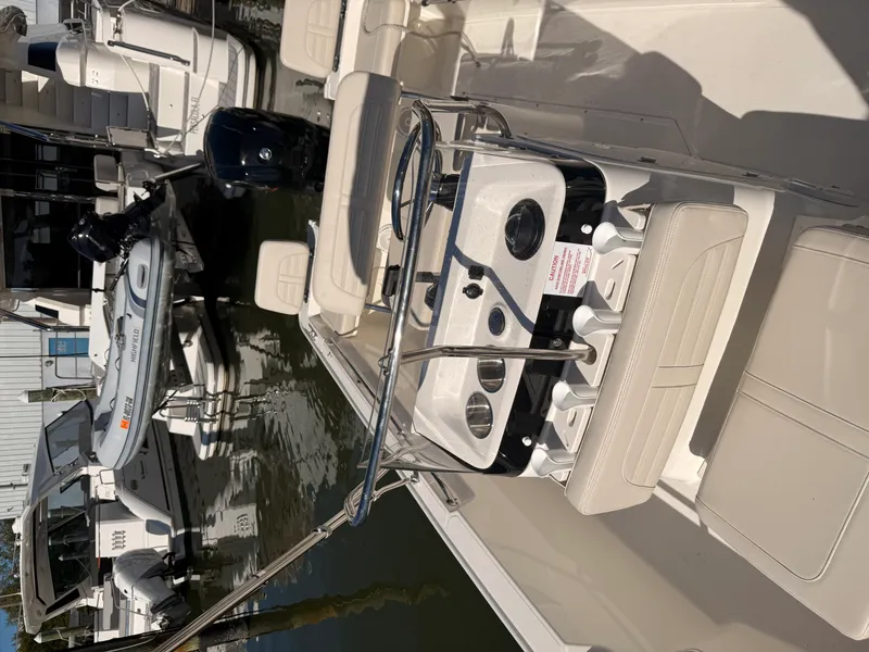 Slide: The Image of Boston Whaler 170 Montauk 2026 - 19