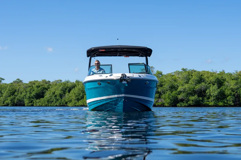 Slide: The Image of Sea Ray SLX 260 Outboard 2026 - 24