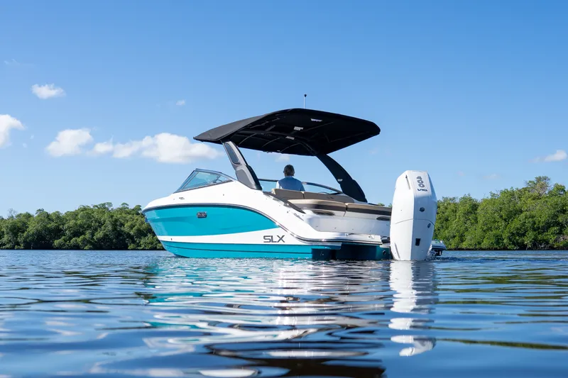 Slide: The Image of Sea Ray SLX 260 Outboard 2026 - 30