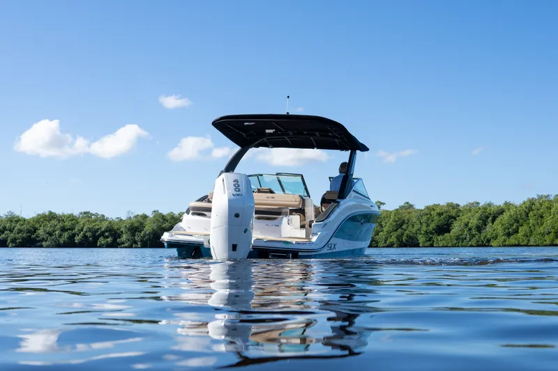 Slide: The Image of Sea Ray SLX 260 Outboard 2026 - 31