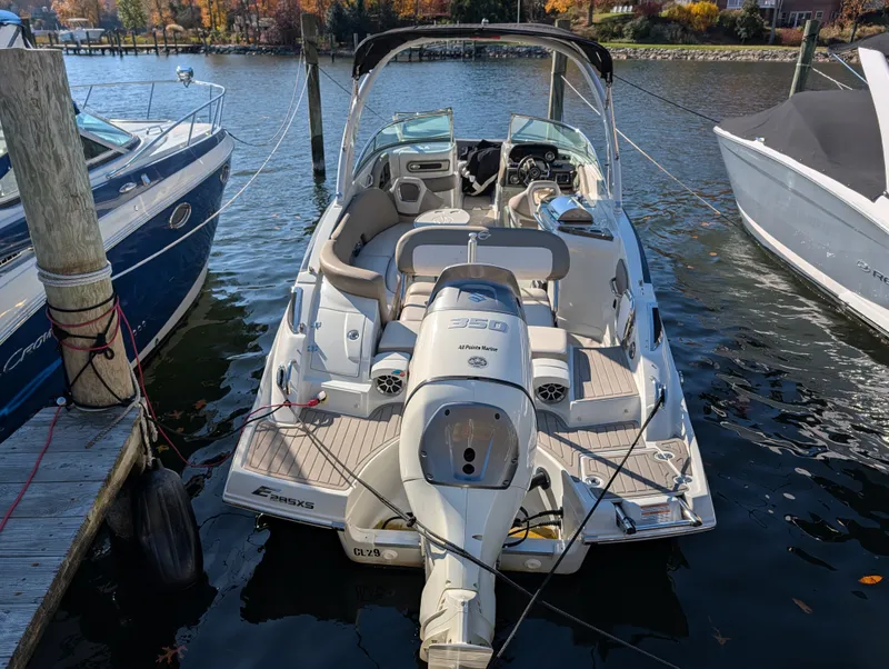 Slide: The Image of Crownline Boats 285 XS 2019 - 15