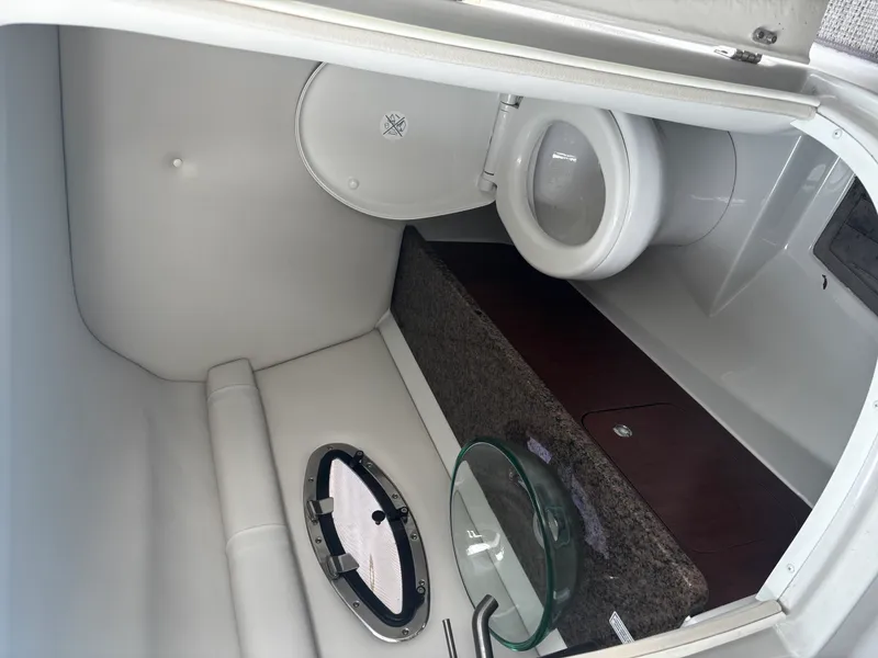 Slide: The Image of Crownline Boats 285 XS 2019 - 24