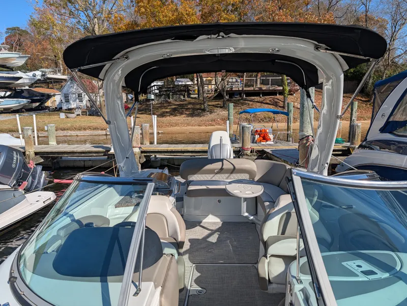Slide: The Image of Crownline Boats 285 XS 2019 - 4