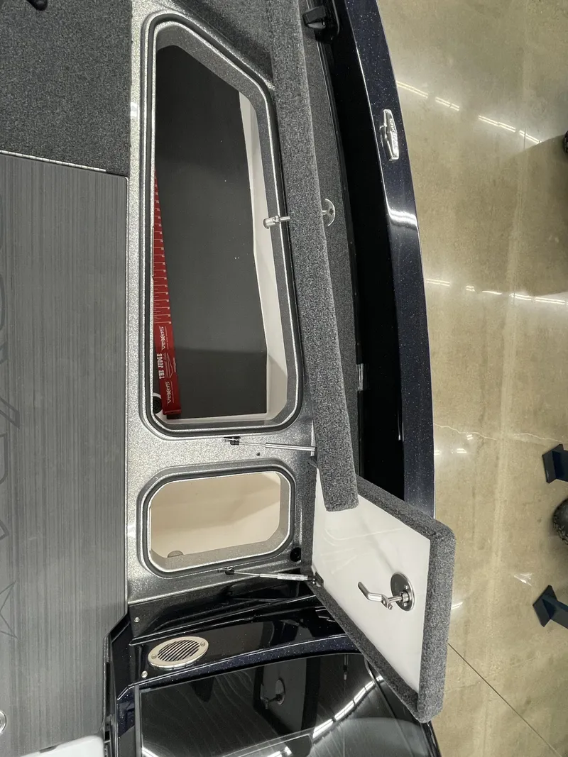 Slide: The Image of Vexus DVX22S 2026 - 11