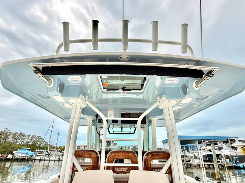 Slide: The Image of Boston Whaler 360 Outrage 2026 - 28