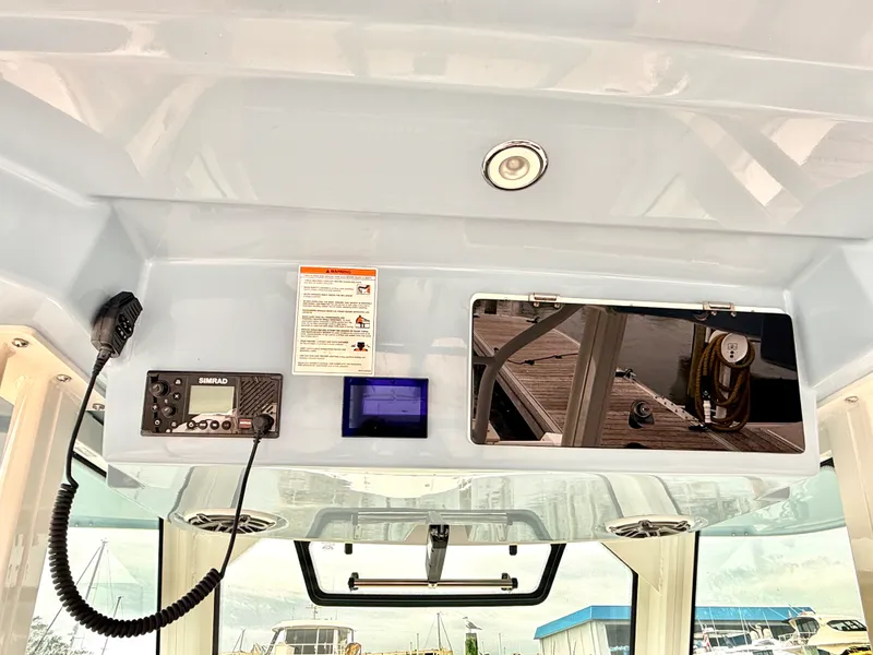 Slide: The Image of Boston Whaler 360 Outrage 2026 - 30