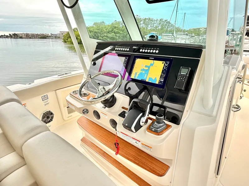 Slide: The Image of Boston Whaler 360 Outrage 2026 - 34