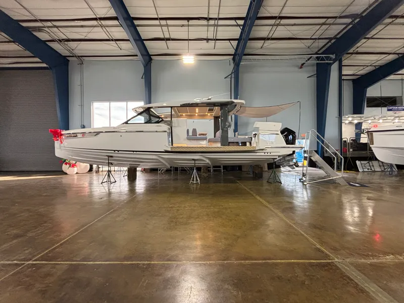 Slide: The Image of Saxdor 400 GTO 2026 - 2