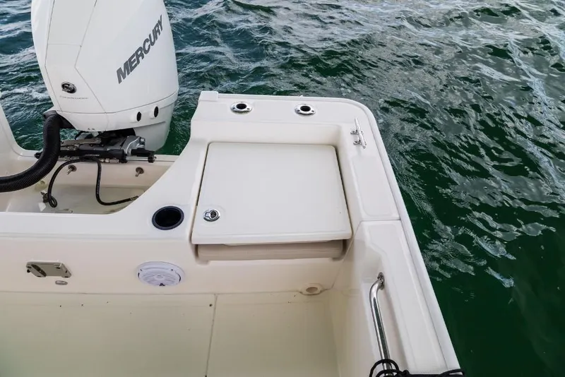 Slide: The Image of Boston Whaler 210 Montauk 2026 - 42