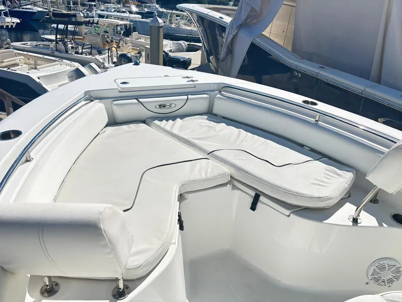 Slide: The Image of Sea Hunt ULTRA 225 2016 - 3