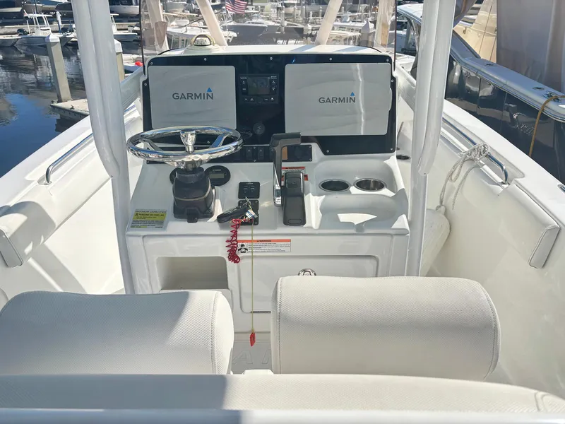 Slide: The Image of Sea Hunt ULTRA 225 2016 - 6