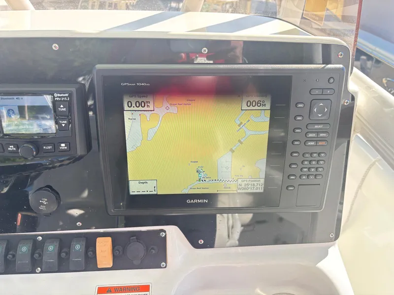 Slide: The Image of Sea Hunt ULTRA 225 2016 - 7