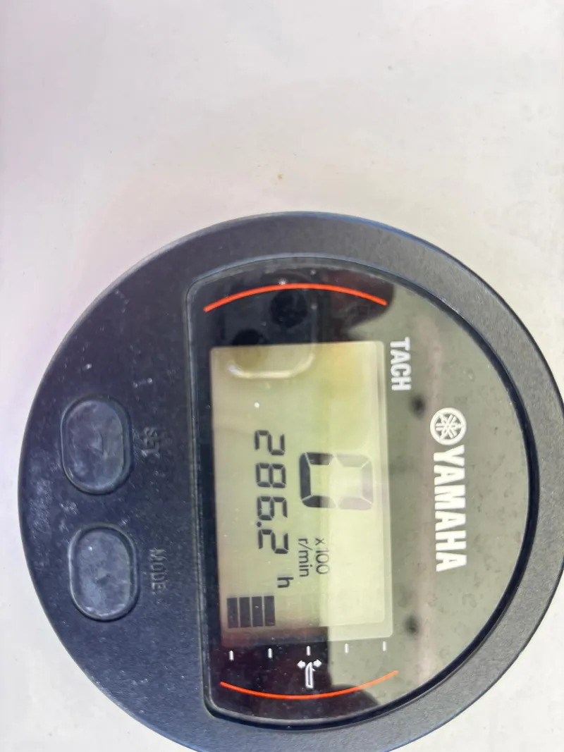 Slide: The Image of Sea Hunt ULTRA 225 2016 - 8